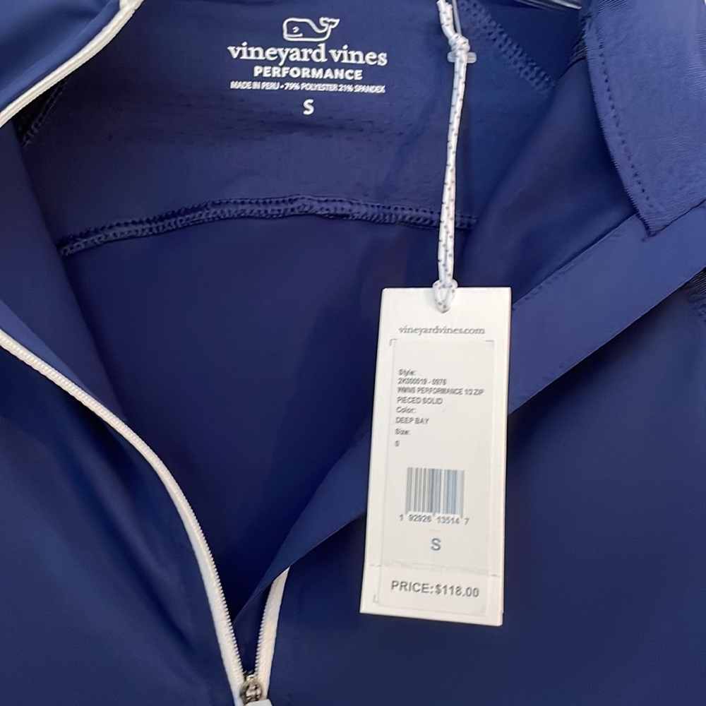 Vineyard Vines New Athletic Pull Over - Picture 2 of 2
